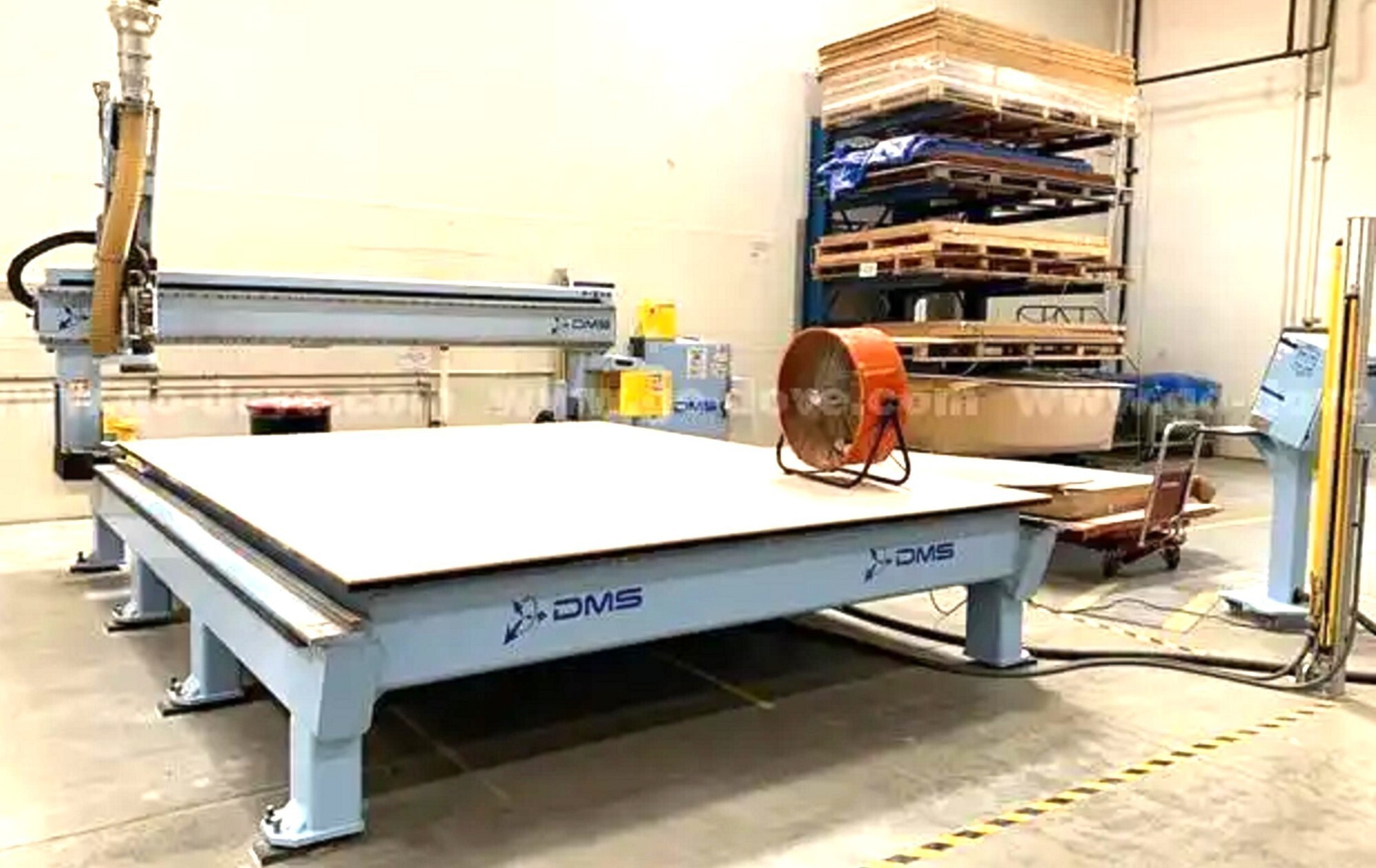 2017 DMS 8055-11-MON Used 3 Axis CNC Routers | CNC Router Store